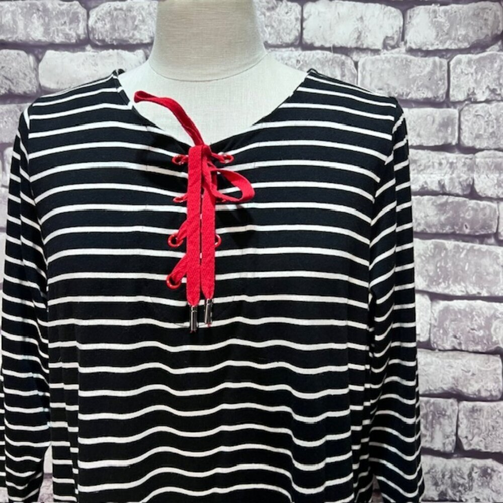 Susan Graver Navy, White & Red 3/4 Sleeve Blouse Size 1X - Picture 2 of 9